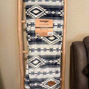 Wrangler Oversized Plush Throw Blanket Southwestern Aztec Blue NWT